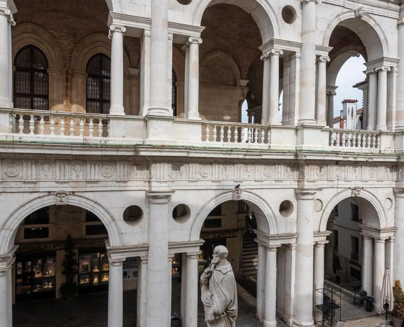 Il Palazzo Della Basilica Apartment Vicenza Italy